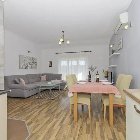 Πανσιόν Lea In Stinjan - Istrien 4*
